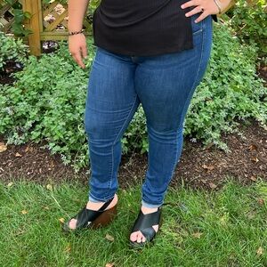 Levi’s Blue Jeggings | Size 16W | Stretchy Tapered Fit with Tummy Support